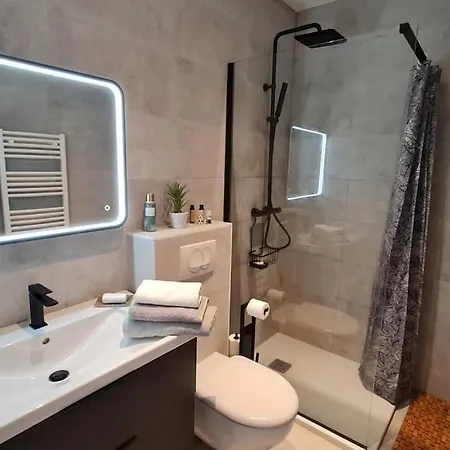 Appartement Jean Jaures - Vieux Superbe T2 Ensoleille Avec Grand Balcon
