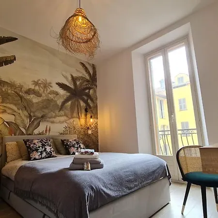 Jean Jaures - Vieux Superbe T2 Ensoleille Avec Grand Balcon *