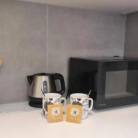 Jean Jaures - Vieux Superbe T2 Ensoleille Avec Grand Balcon Appartement *