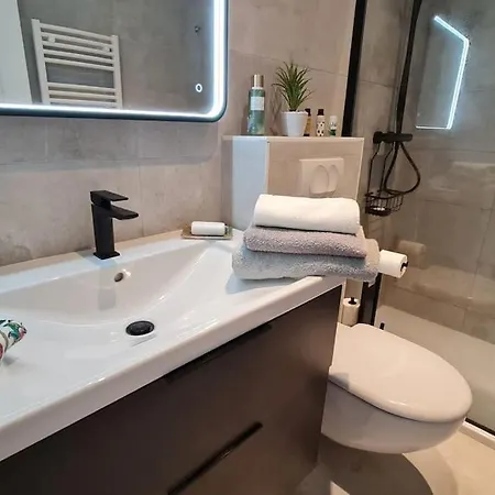 Jean Jaures - Vieux Superbe T2 Ensoleille Avec Grand Balcon Appartamento Nizza