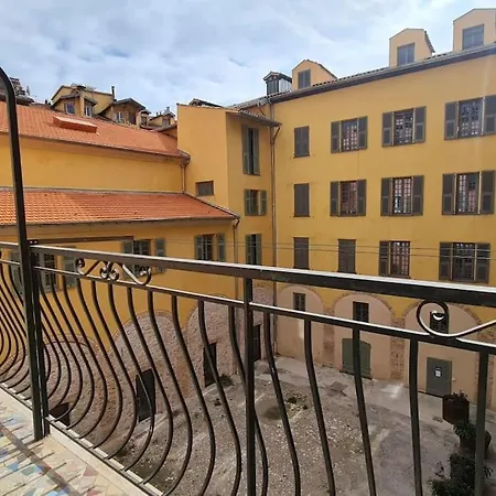 Jean Jaures - Vieux Superbe T2 Ensoleille Avec Grand Balcon *